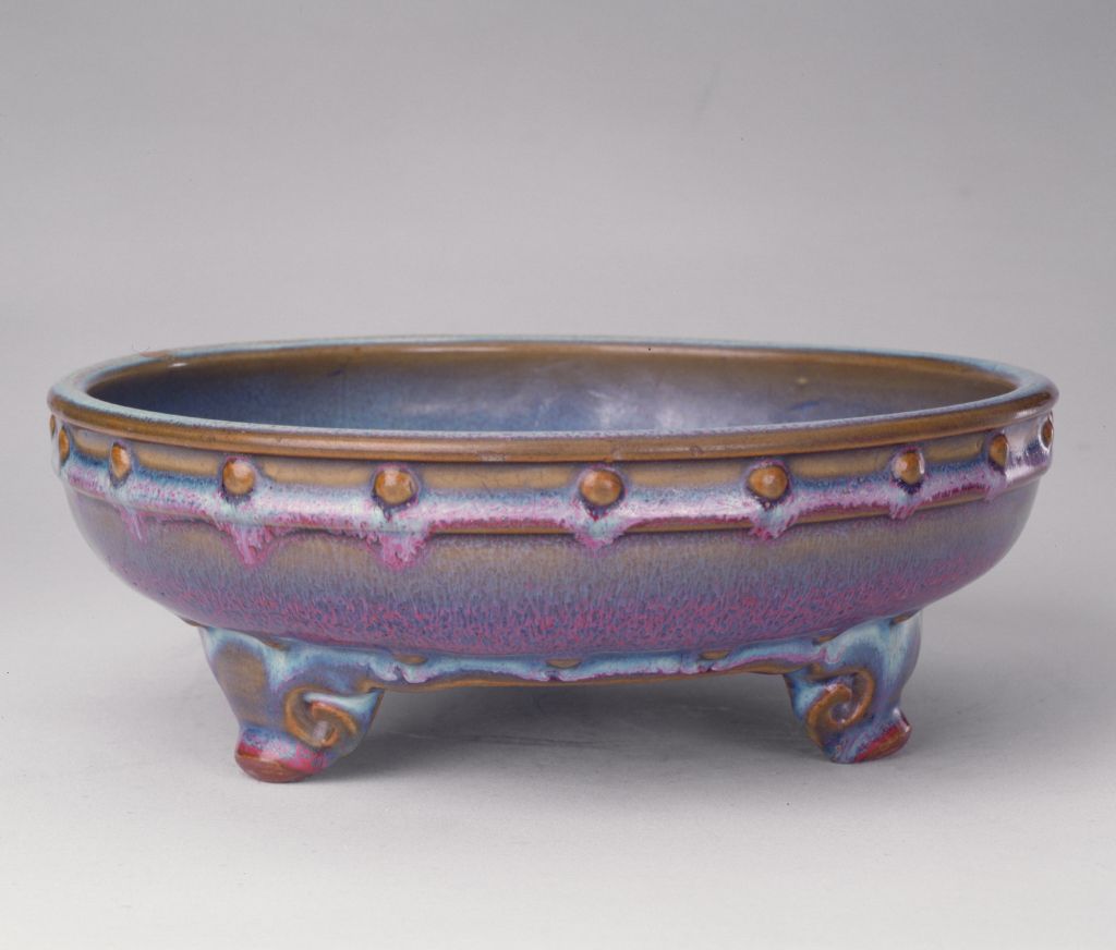 图片[1]-Jun kiln rose purple glaze drum nail tripod flowerpot holder-China Archive